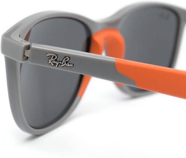 RAY-BAN JUNIOR Zonnebril met vierkant montuur Grijs