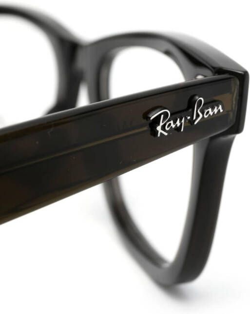 Ray-Ban Wayfarer Ease zonnebril met vierkant montuur Zwart