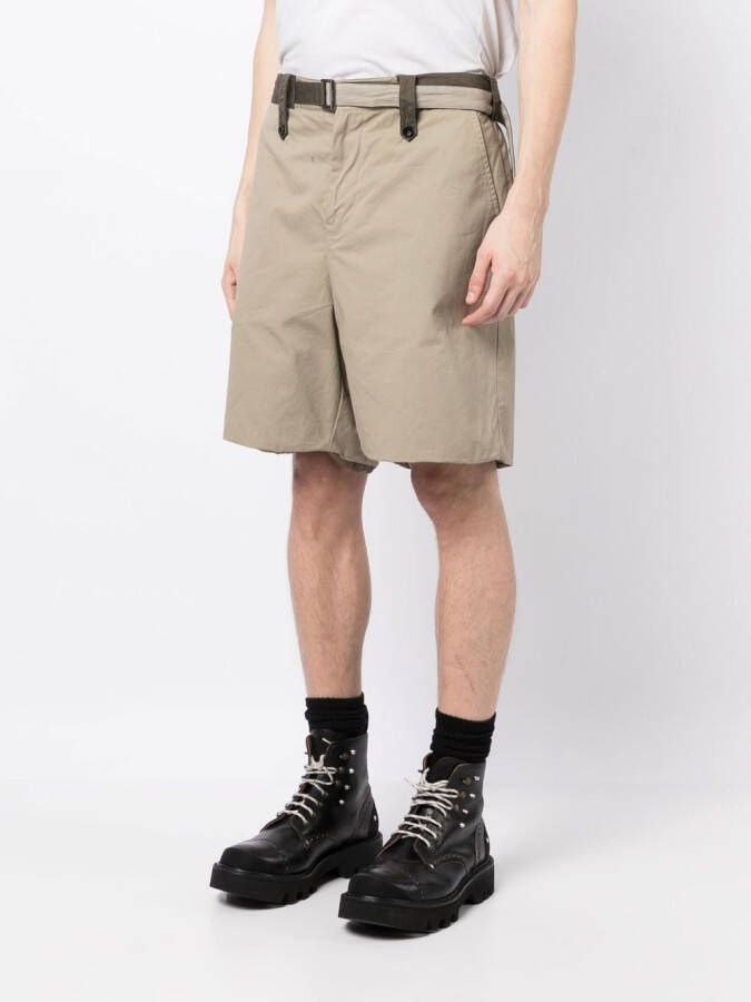 sacai Bermuda shorts met ceintuur Groen