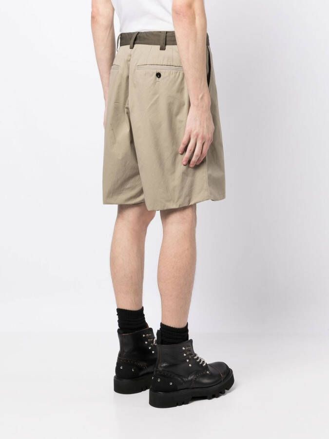 sacai Bermuda shorts met ceintuur Groen