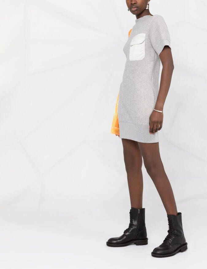 sacai Mini-jurk met contrasterende borstzak Grijs