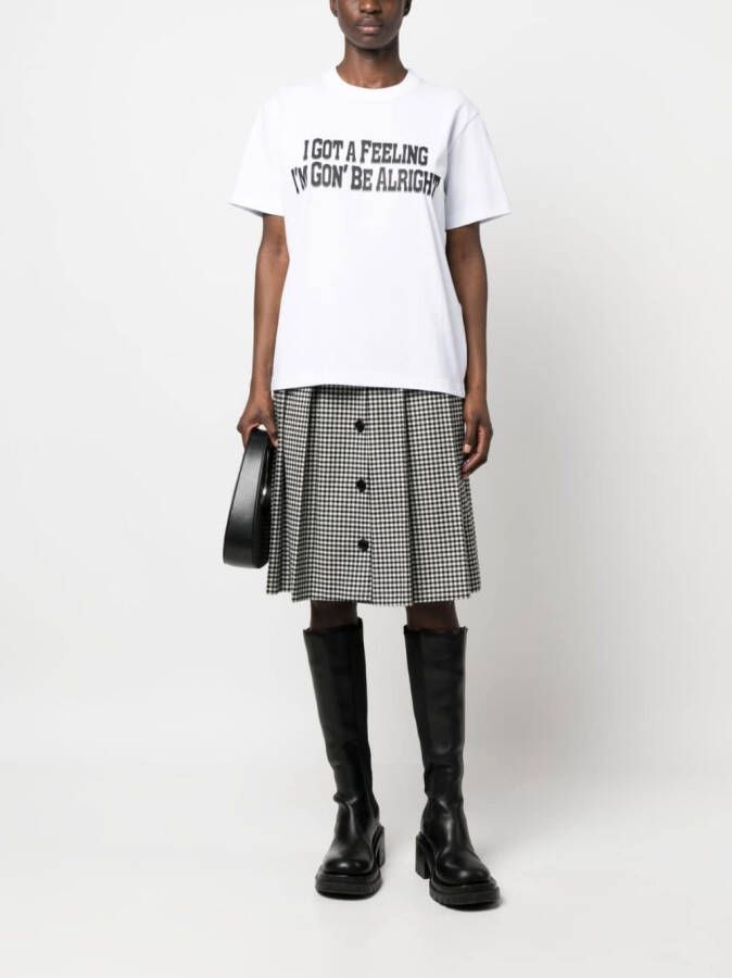 sacai T-shirt met tekst Wit