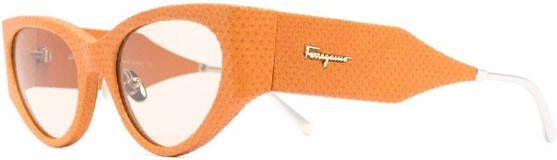 Ferragamo Zonnebril met cat-eye montuur Oranje