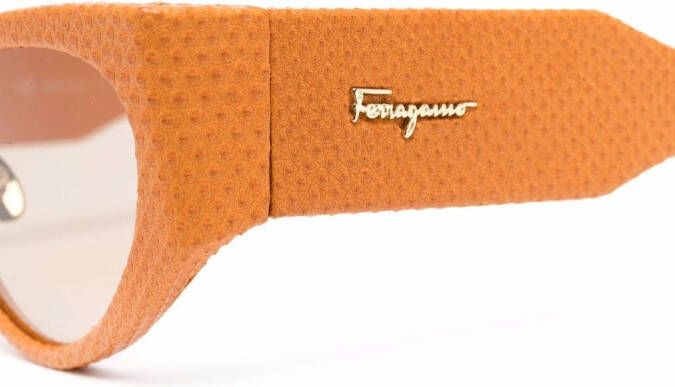 Ferragamo Zonnebril met cat-eye montuur Oranje