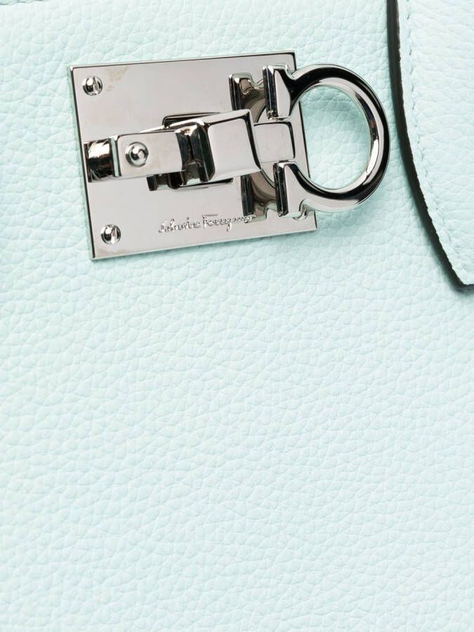 Ferragamo Shopper met Gancini-gesp Groen