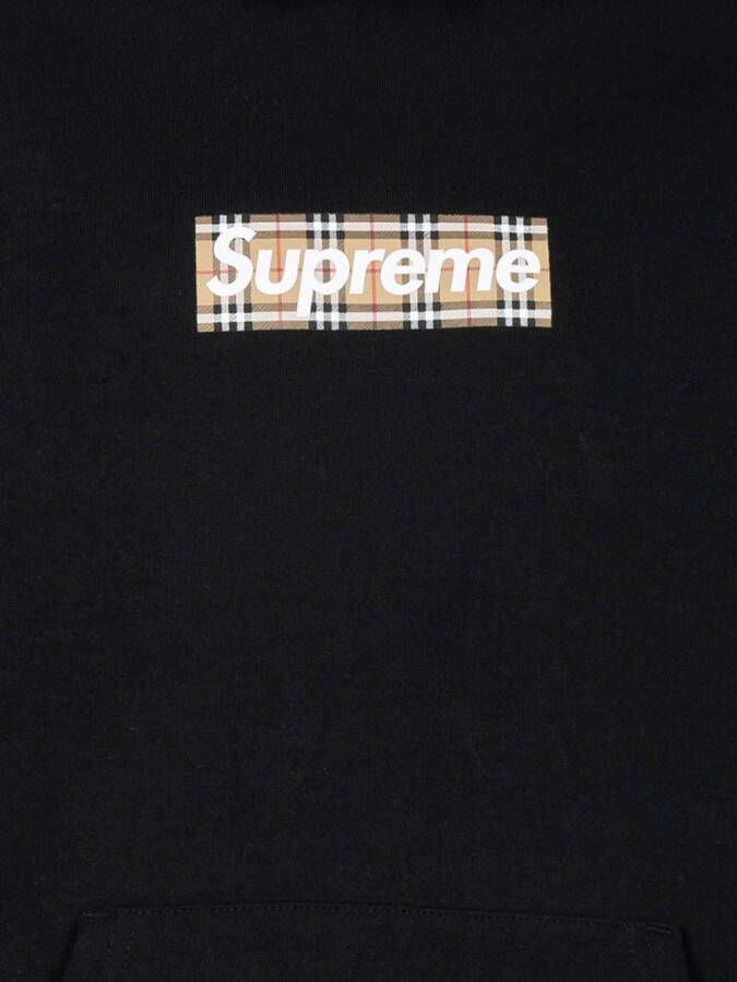 Supreme x Burberry hoodie met logo Zwart