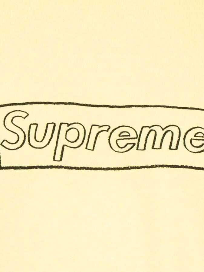 Supreme x KAWS T-shirt met logo Geel
