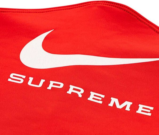 Supreme x Nike col Rood