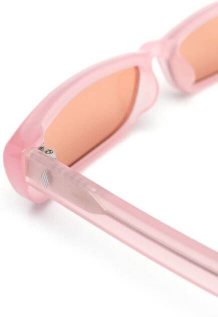 Linda Farrow x The Attico Thea zonnebril met smal montuur Roze