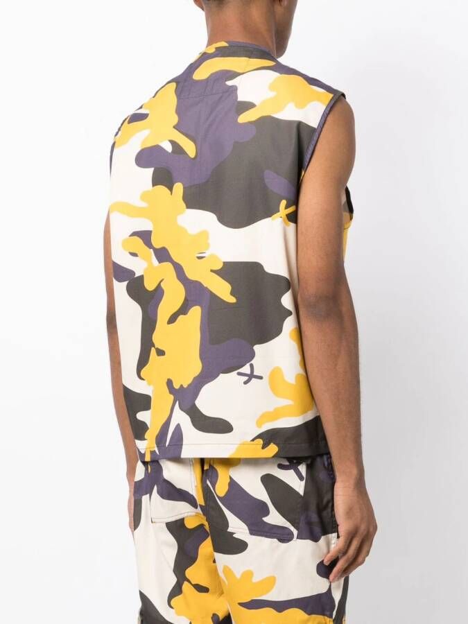 The Power For The People x Levi Kiss gilet met camouflageprint Beige