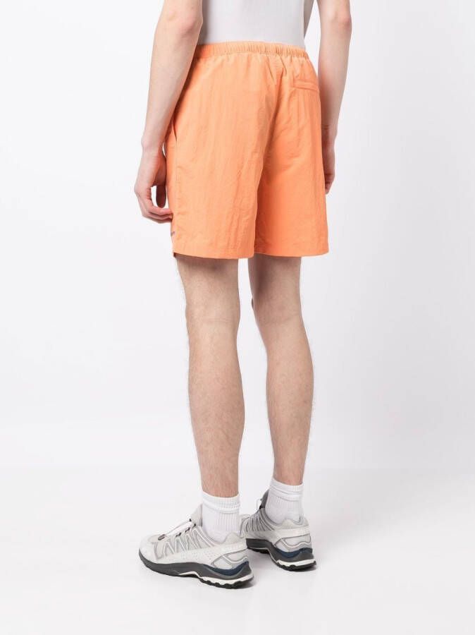 This Is Never That Shorts met geborduurd logo Oranje