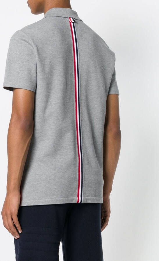 Thom Browne Center-Back Stripe Relaxed Fit Short Sleeve Pique Polo Grijs