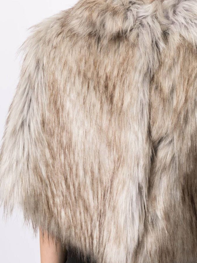 Unreal Fur Cape van imitatiebont Bruin