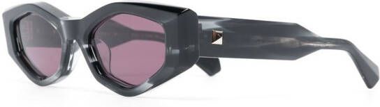 Valentino Eyewear Rockstud zonnebril met onregelmatig montuur Zwart