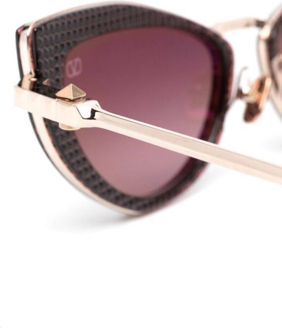 Valentino Eyewear Rockstud zonnebril met cat-eye montuur Goud