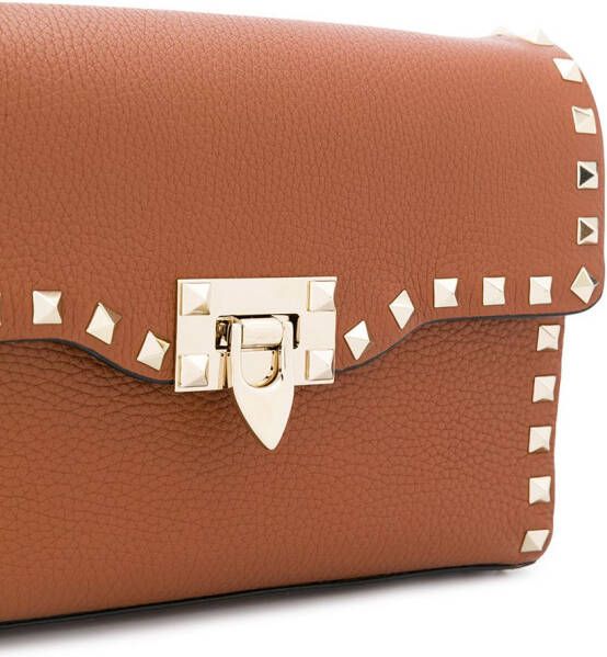 Valentino Garavani Rockstud kleine crossbodytas Bruin