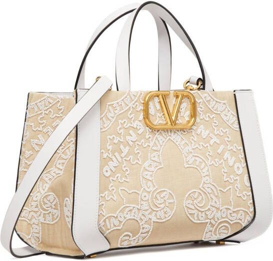 Valentino Garavani VLogo shopper met kralen Beige