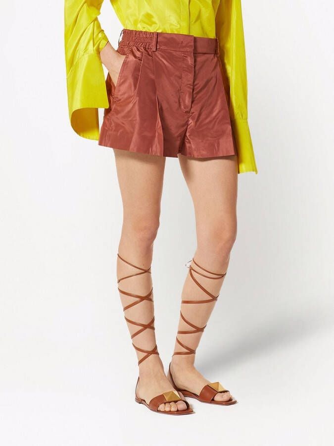 Valentino Garavani Geplooide shorts Bruin