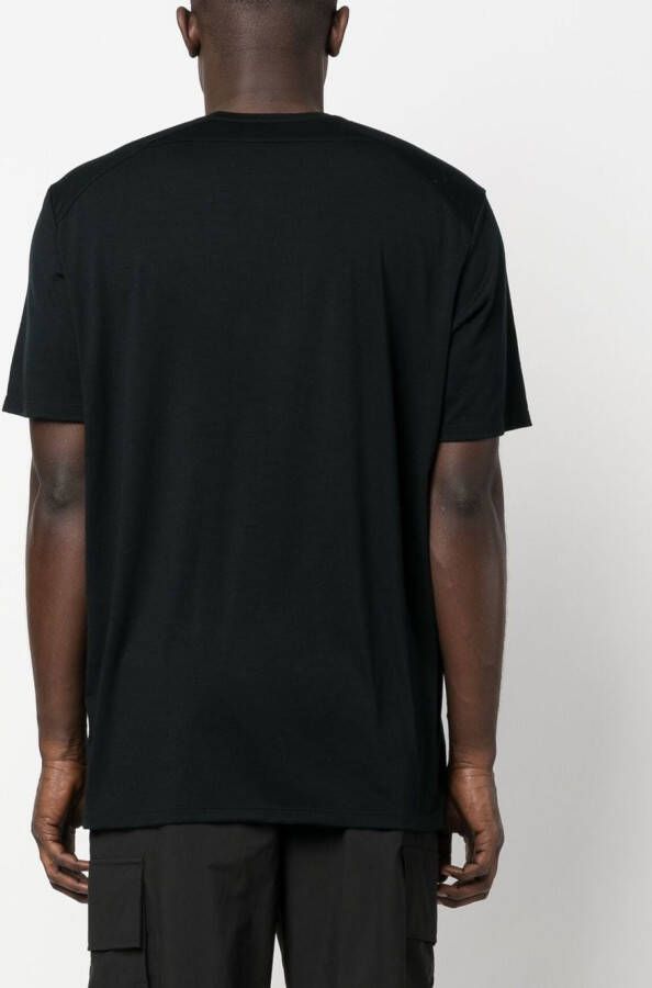 Veilance Effen T-shirt Zwart