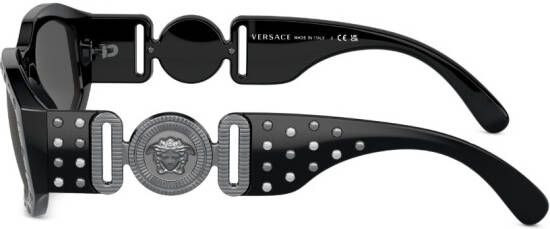 Versace Eyewear Zonnebril verfraaid met studs Zwart