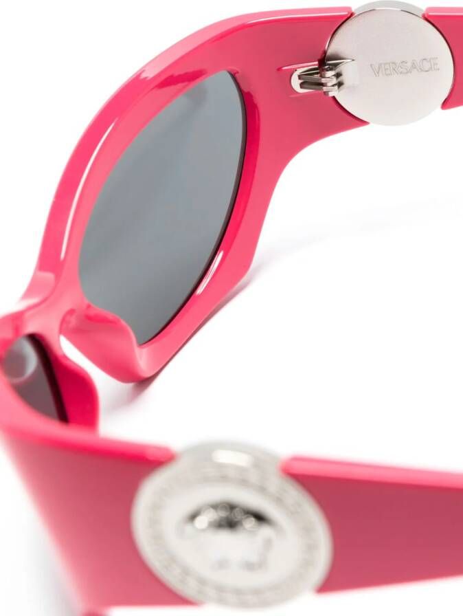 Versace Eyewear Zonnebril met cat-eye montuur Roze