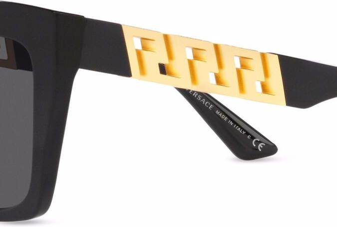 Versace Eyewear Zonnebril met Greca vlak Zwart