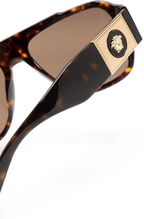 Versace Eyewear Zonnebril met oversized montuur Bruin