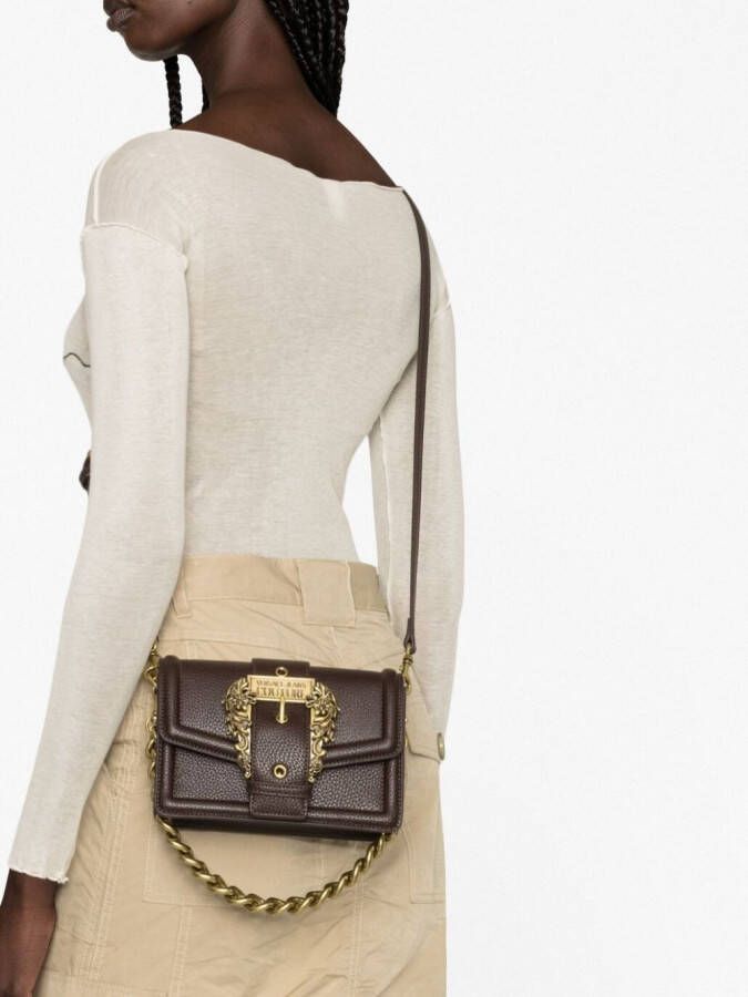 Versace Jeans Couture BAroque schoudertas met gesp Bruin