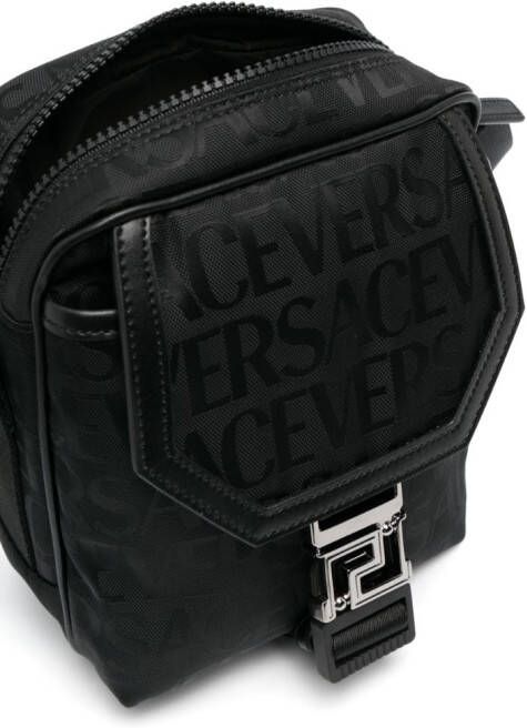Versace Allover Neo crossbodytas met print Zwart