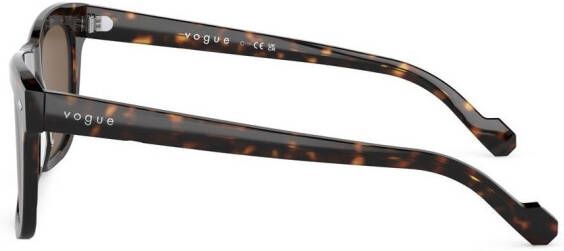 Vogue Eyewear Wayfarer zonnebril met logoprint Bruin