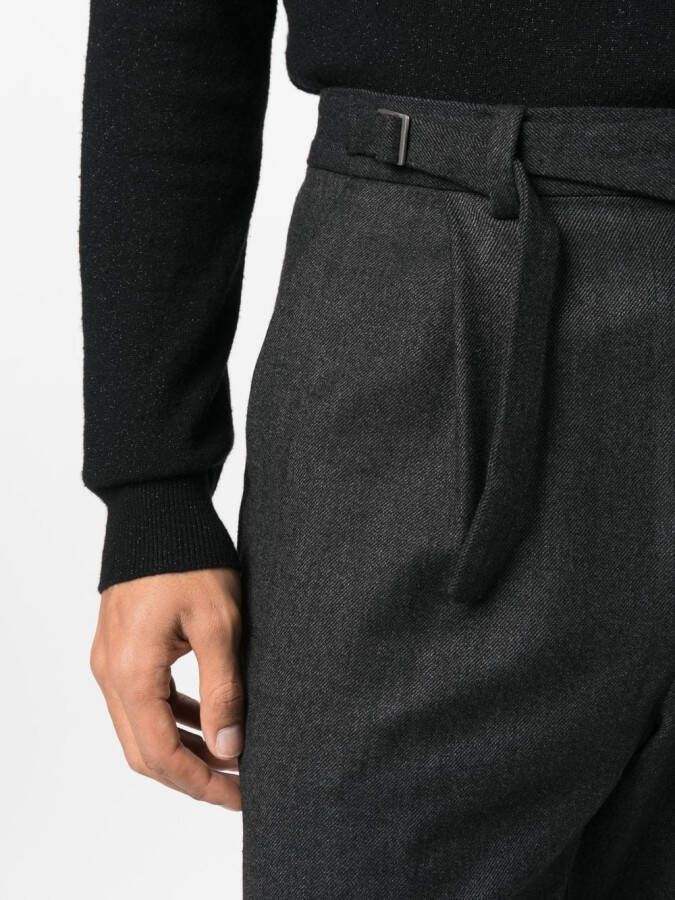 White Mountaineering Broek met toelopende pijpen Grijs