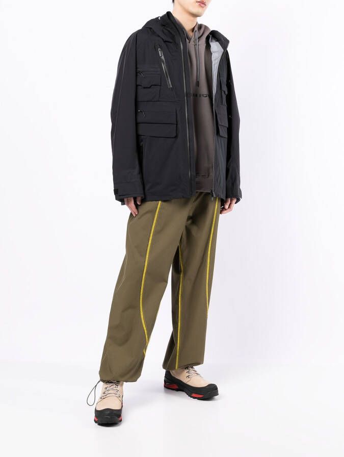 White Mountaineering Jack met capuchon Zwart