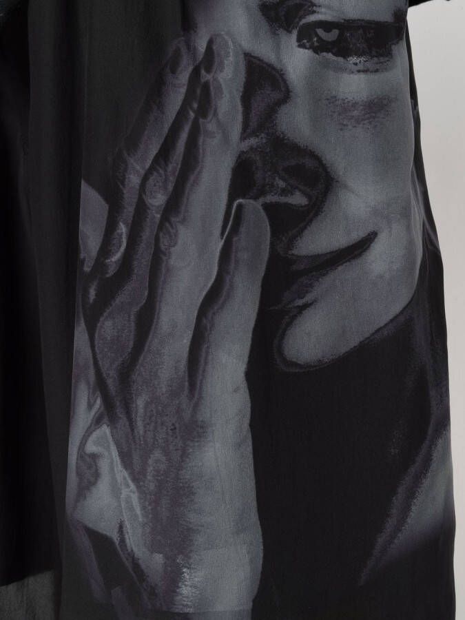 Yohji Yamamoto Shorts met print Zwart