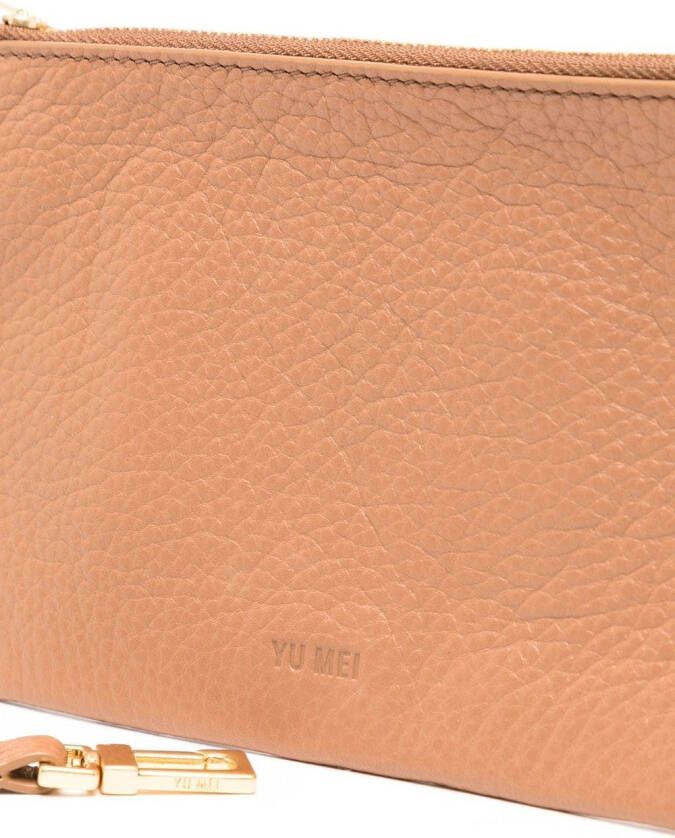 Yu Mei Clutch met logo-reliëf Bruin