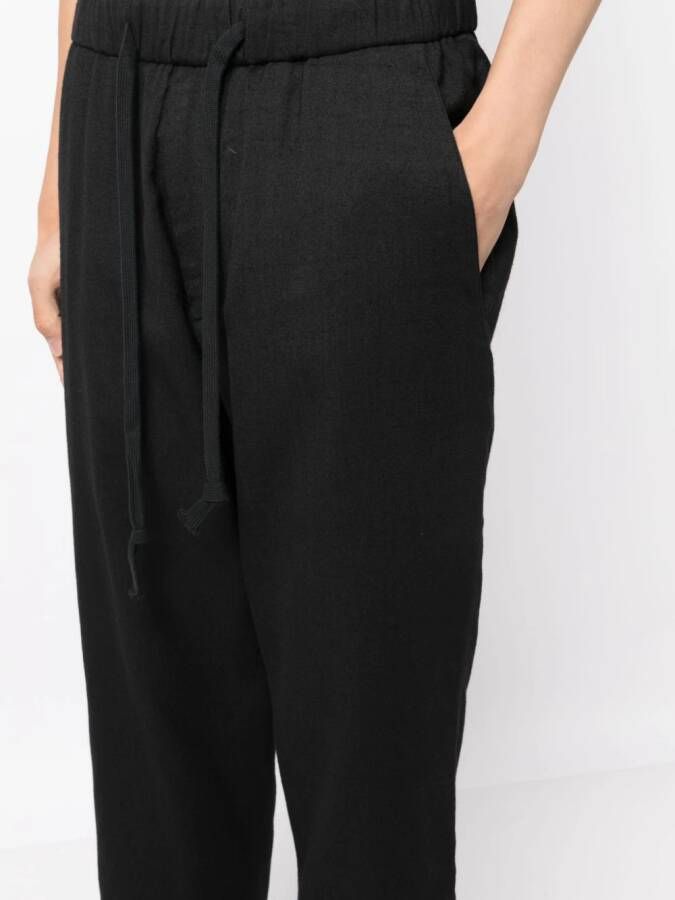 Ziggy Chen Broek met verlaagd kruis Zwart