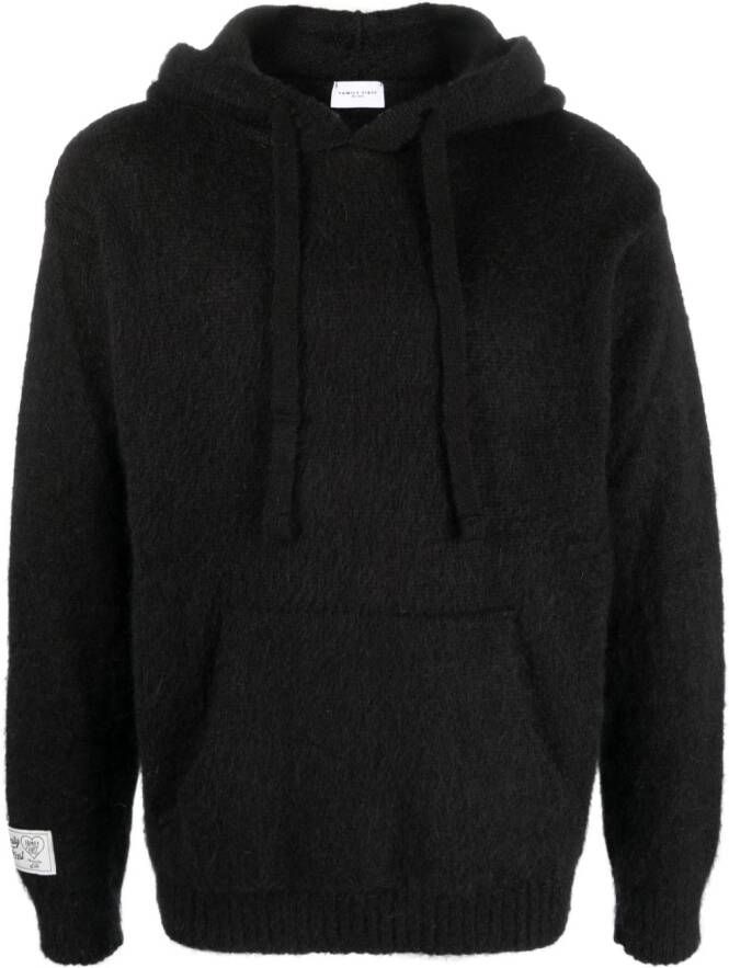 Family First Hoodie met logopatch Zwart