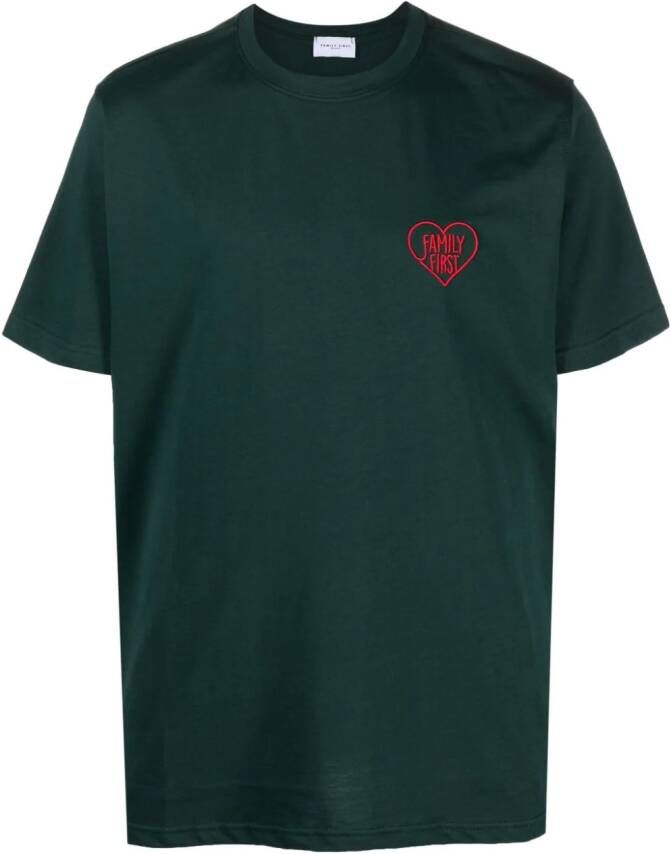 Family First T-shirt met geborduurd logo Groen