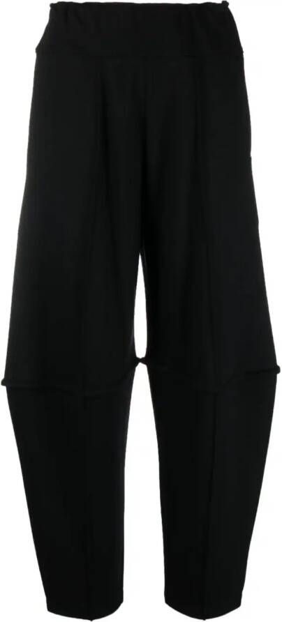 Issey Miyake Cropped broek met toelopende pijpen Zwart