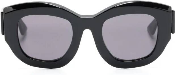 Kuboraum B5 zonnebril met cat-eye montuur Zwart