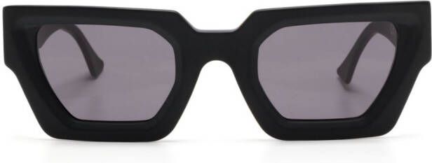 Kuboraum F3 zonnebril met cat-eye montuur Zwart