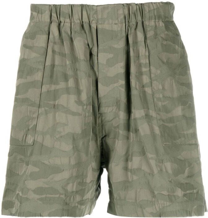 Mackintosh Shorts met camouflageprint Groen
