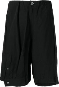 Maison Mihara Yasuhiro Asymmetrische shorts Zwart