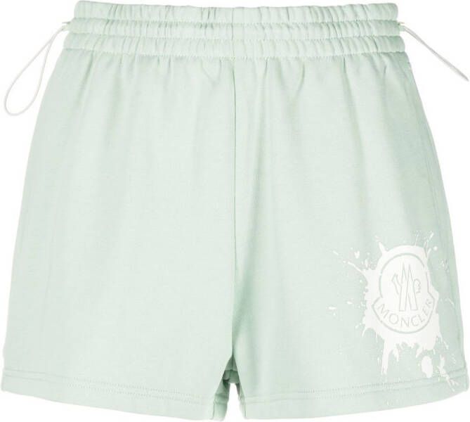 Moncler Shorts met logoprint Groen