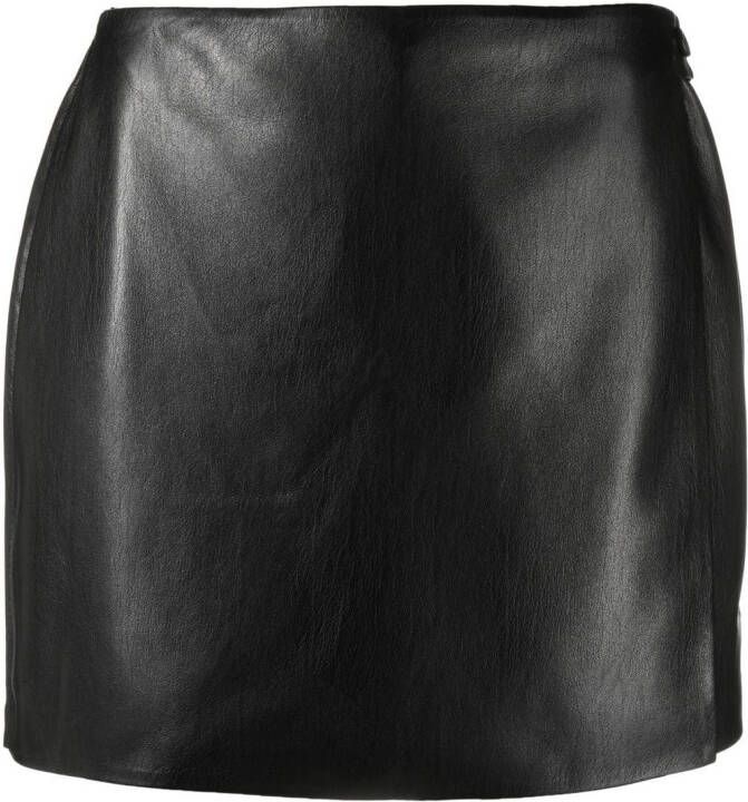 Nanushka Shorts met rok Zwart
