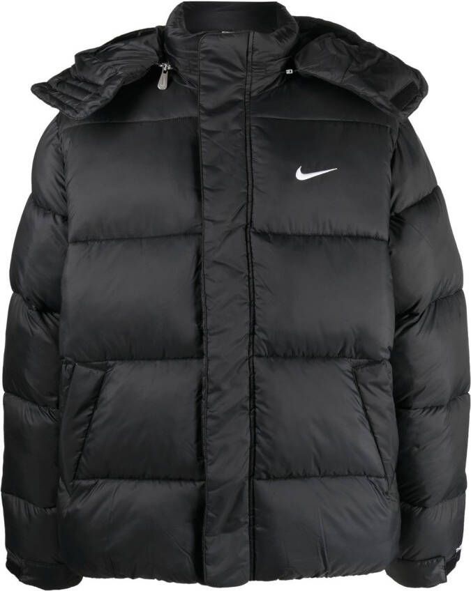 Nike T-shirt met geborduurd logo Zwart