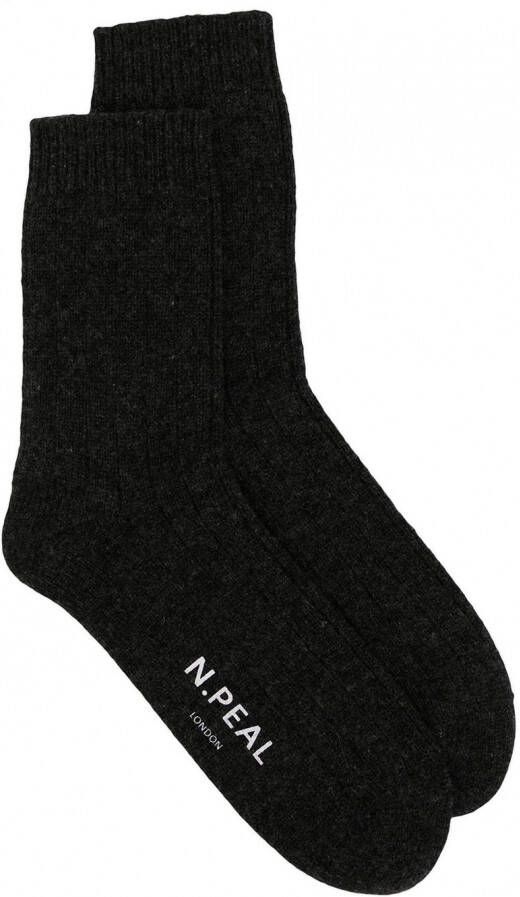 N.Peal Kasjmier sokken met logodetail Grijs