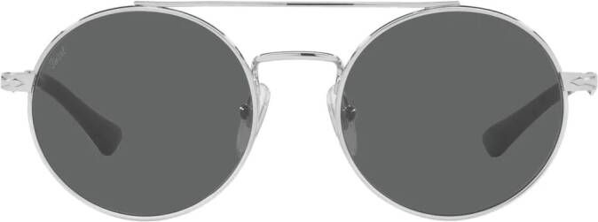 Persol PO2496S zonnebril met dubbele neusbrug Zilver