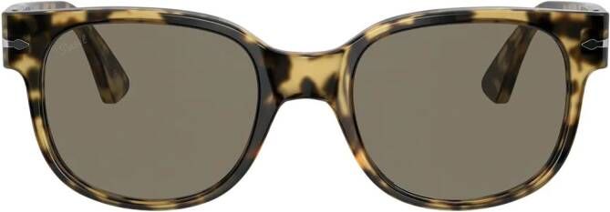 Persol Zonnebril met schildpadschild design Bruin