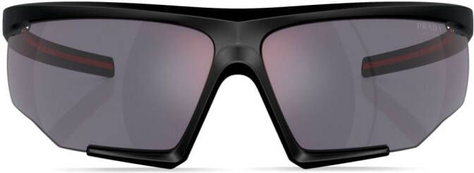 Prada Linea Rossa Zonnebril met oversized montuur Zwart