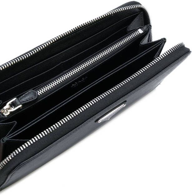Prada Saffiano zip wallet Zwart